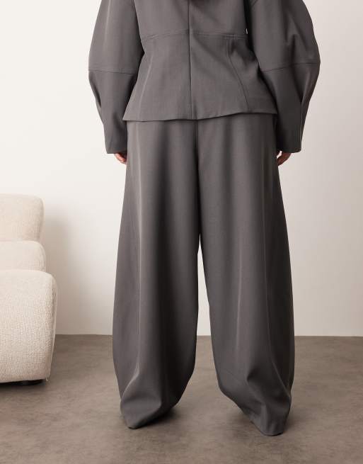 ARRANGE Curve - Pantalon d'ensemble ample et ajusté avec plis à la taille - Gris, 3 de 5