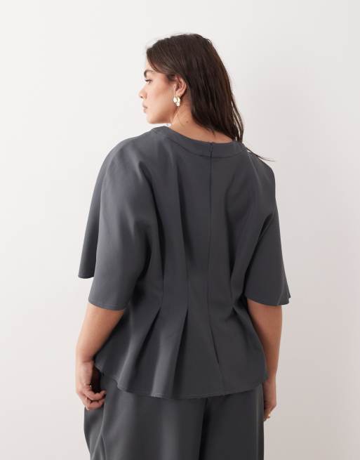 ARRANGE Curve pleat waist short sleeve top co-ord in charcoal, 4 of 4