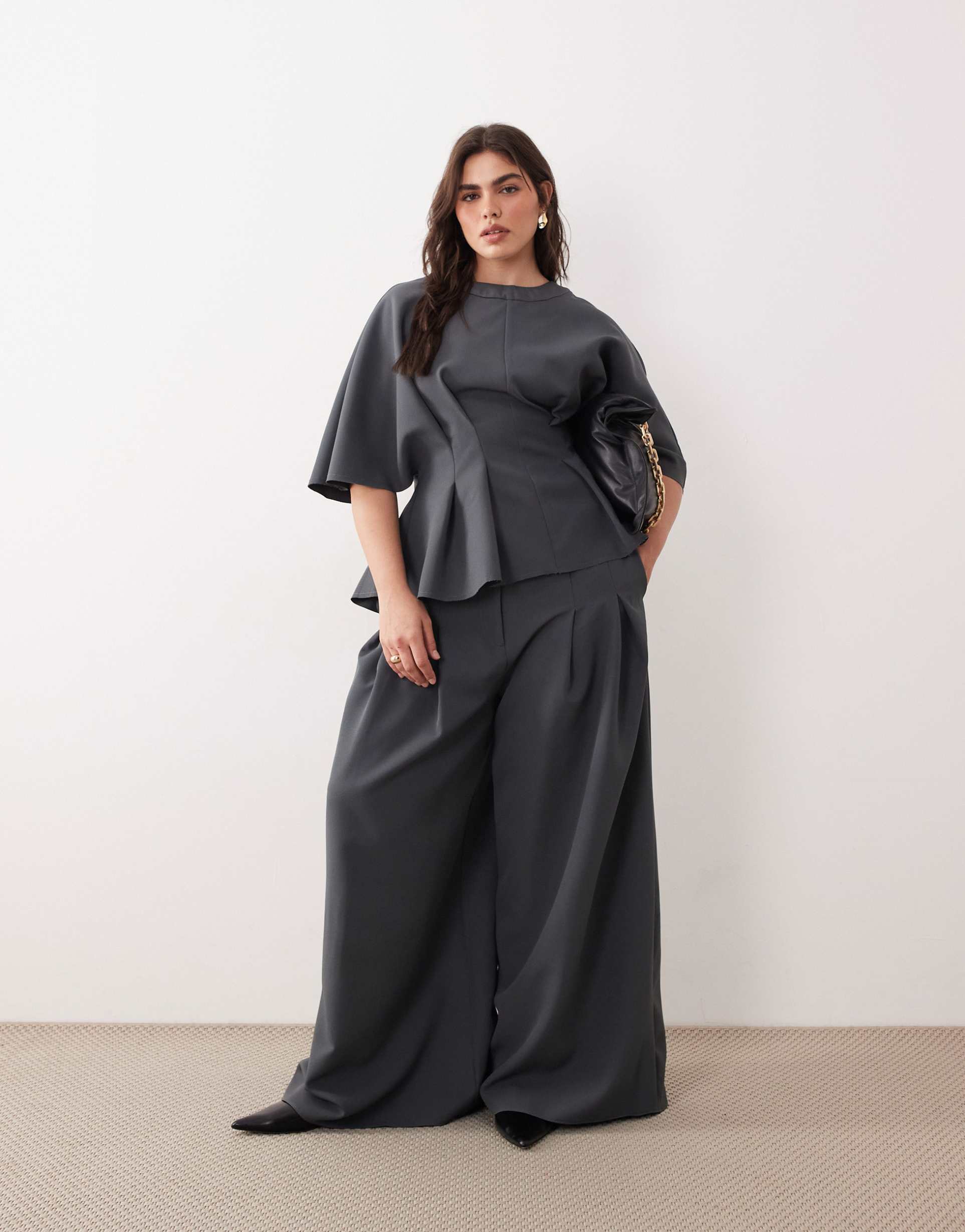 arrange curve pleated waist tailored wide leg pants set in charcoal