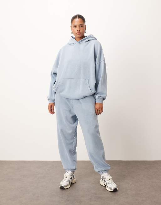 ARRANGE Curve - Premium joggingbroek met acid wash in zachtblauw