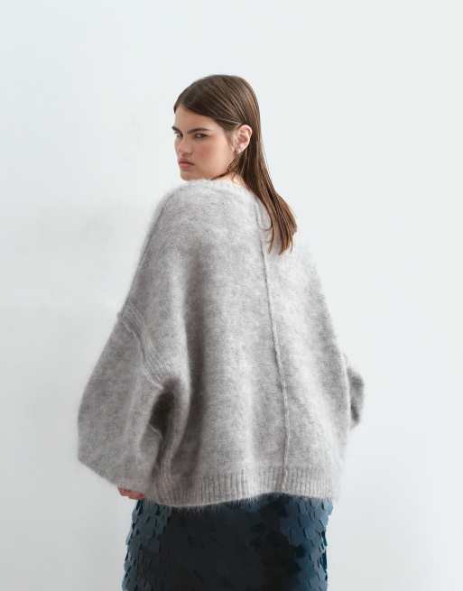 ARRANGE Curve premium oversized mohair rich v-neck jumper in grey, 4 of 5
