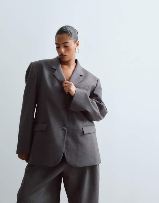 ARRANGE Curve premium oversized wool blazer and tailored pants with contrast stripe lining in gray, 3 of 3