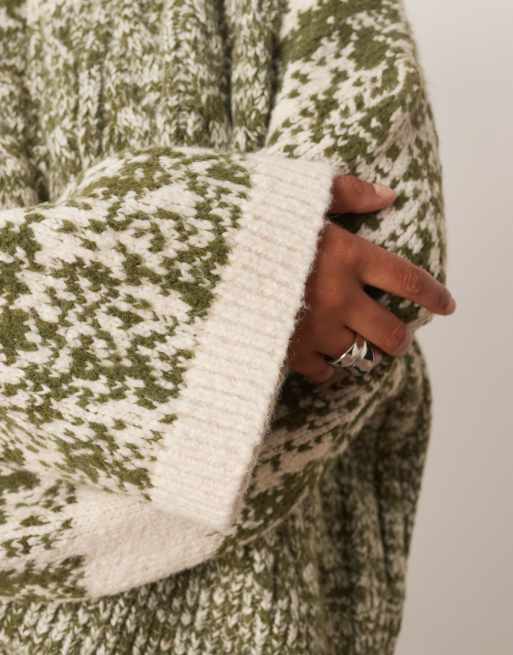 ARRANGE Curve – Pullover aus Grobstrickmix in Grün und Creme, 2 von 4