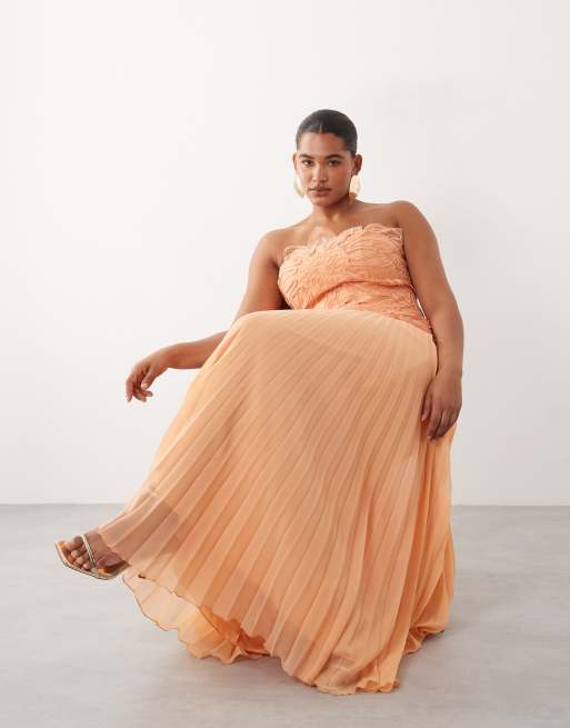 ARRANGE Curve - Robe bandeau longue à découpes abstraites et jupe plissée - Pêche doux, 3 de 4