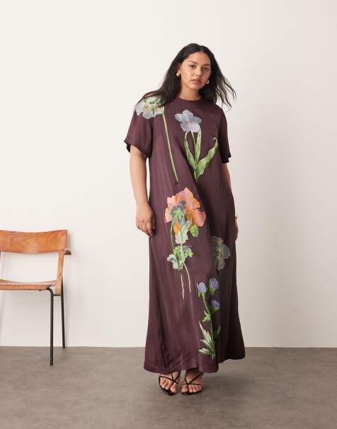 ARRANGE Curve - Robe t-shirt longue en satin à broderies florales - Bordeaux - view 1