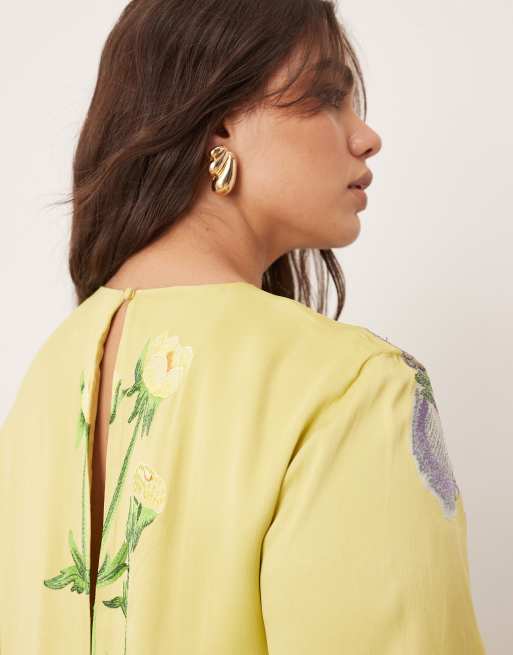 ARRANGE Curve - Robe t-shirt longue en satin à broderies florales - Citron vert, 2 de 4