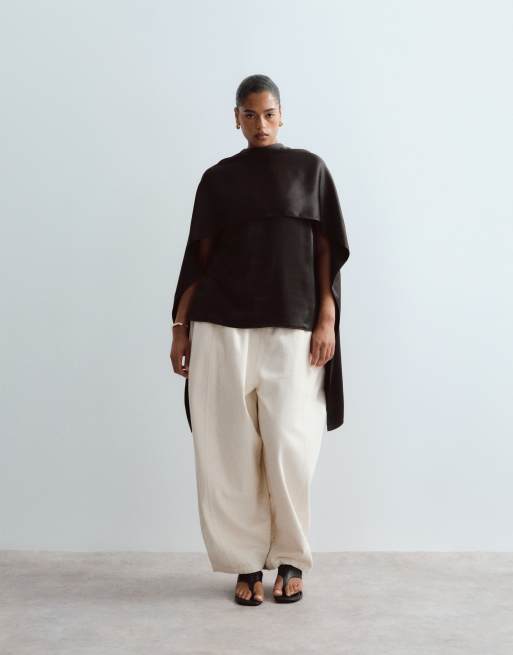ARRANGE Curve satijnen cape-top met onderlaag in zwart, 2 van 4