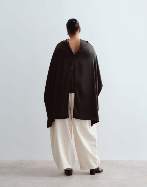 Arrange Curve satin-cape-top med underlag i sort, 4 af 4