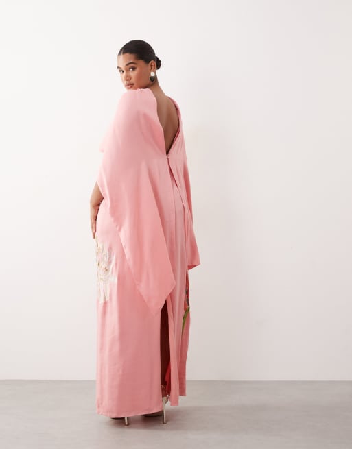 ARRANGE Curve – Satin-Maxikleid in Rosa mit Blumenstickerei und Overlay, 4 von 4
