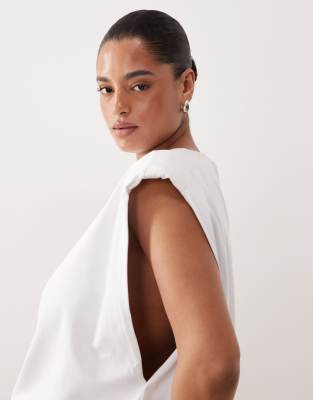 Arrange Curve Shoulder Pad Side Split Oversized Sleeveless Tee In White