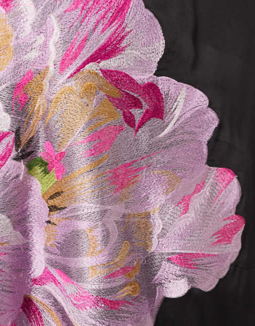 ARRANGE Curve - Sort oneshoulder-maxikjole med superstort blomsterbroderi og tørklædehals, 4 af 4