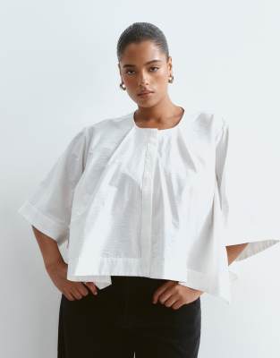 Arrange Curve Square Cut Top In White