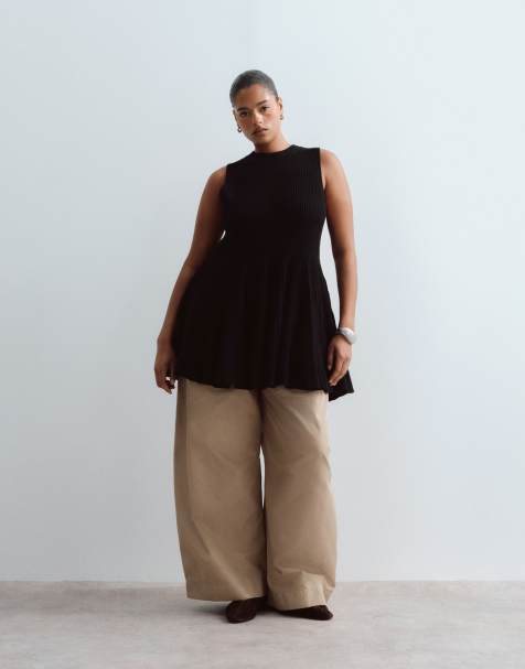 ARRANGE Curve strikket ærmeløs peplum-top i sort - view 1