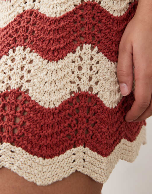 ARRANGE Curve stripe crochet shorts in rust and beige - part of a set, 4 of 5