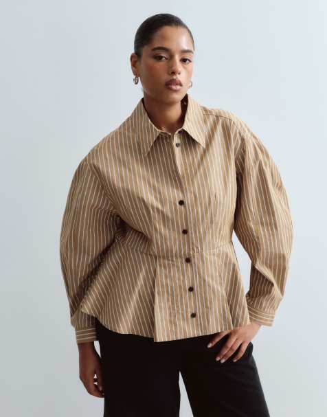 ARRANGE Curve struktureret skjorte med krave og peplum med kontrastknapper i camel-stribe - view 1