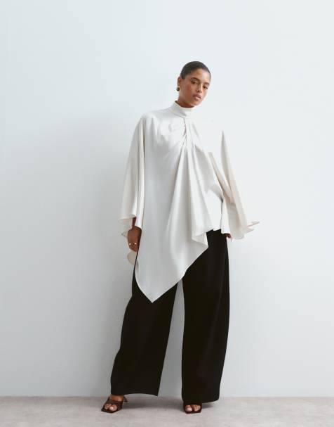 ARRANGE Curve top cape à superposition en satin couleur coquille d’huître - view 1