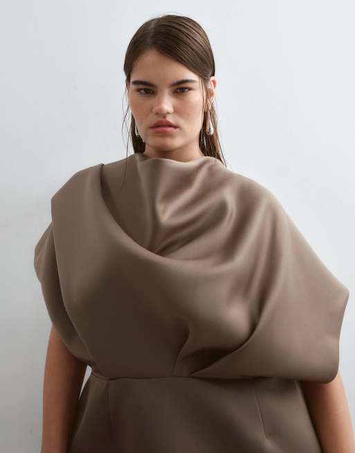 ARRANGE Curve topp med draperad ringning och asymmetrisk fåll i chokladbrunt, 5 av 5