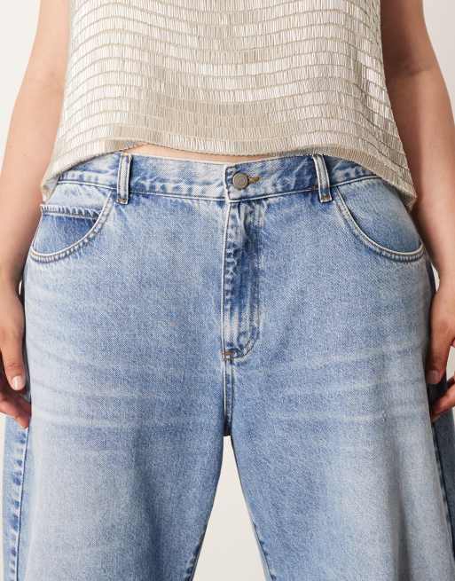 ARRANGE Curve Tova tapered curved leg jeans with cuffed hem in light wash