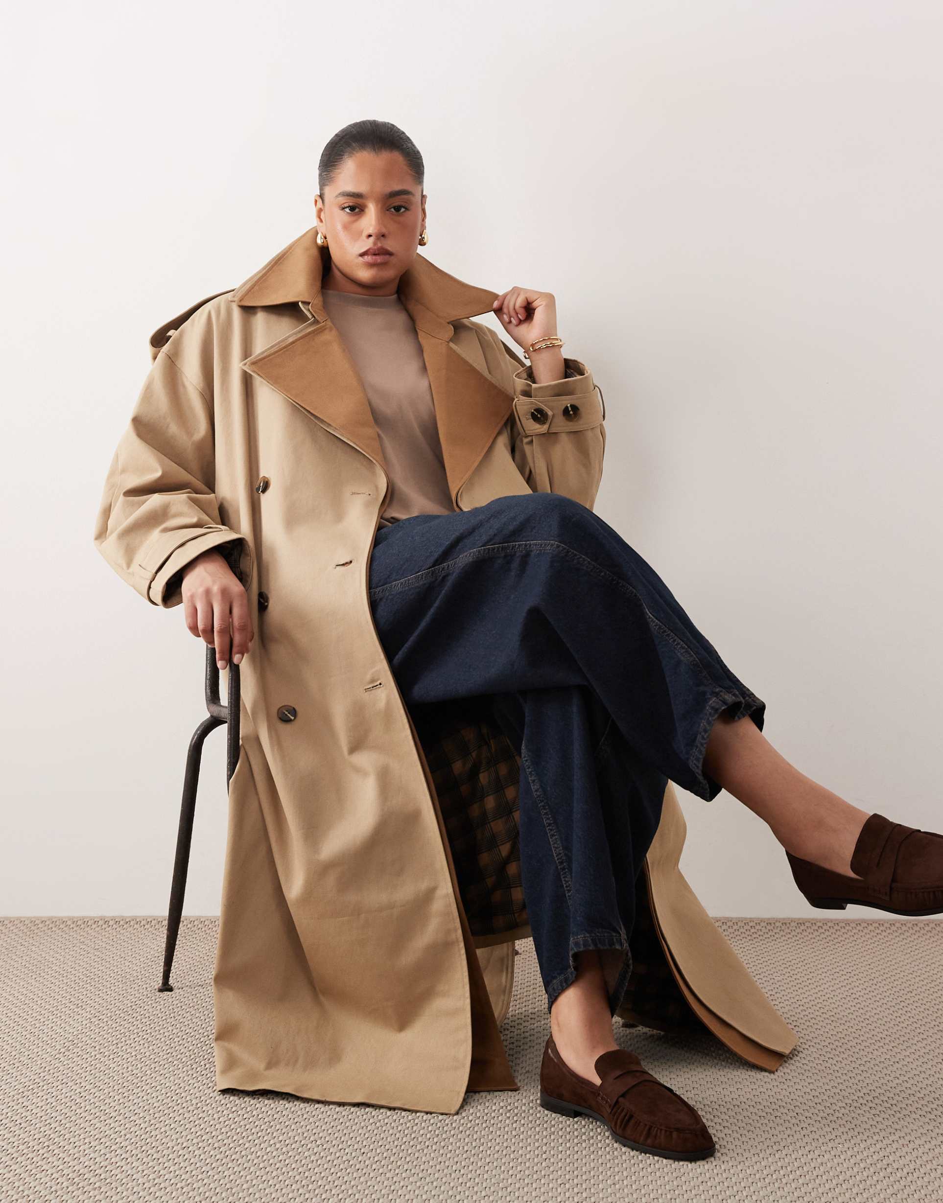 arrange curve two tone lapel double breasted trench coat in tan