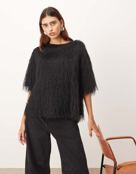 ARRANGE – Czarny, hybrydowy top z tkaniny z frędzlami - view 1