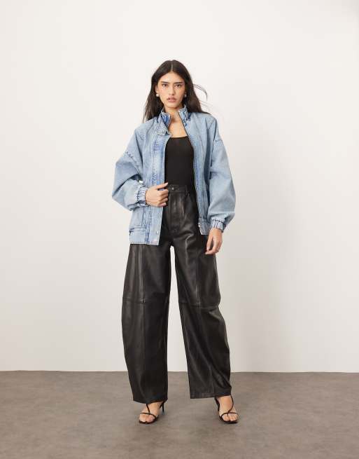 ARRANGE – Denim-Bomberjacke in hellblauer Waschung mit Nahtdetail