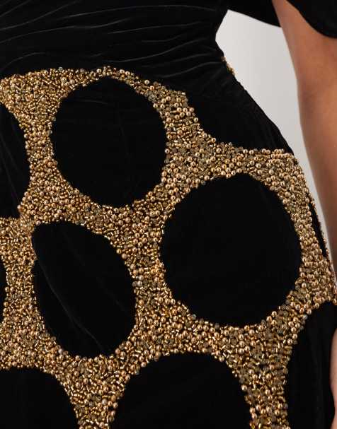 ARRANGE – Drapiertes Midikleid in Schwarz mit verziertem Punktemuster und Carmen-Ausschnitt - view 1
