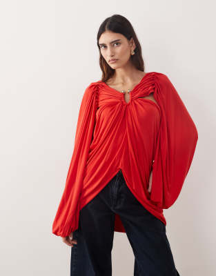 Drapiertes Oberteil in Rot mit Metalldetail und Cape-Ärmeln Rot 42