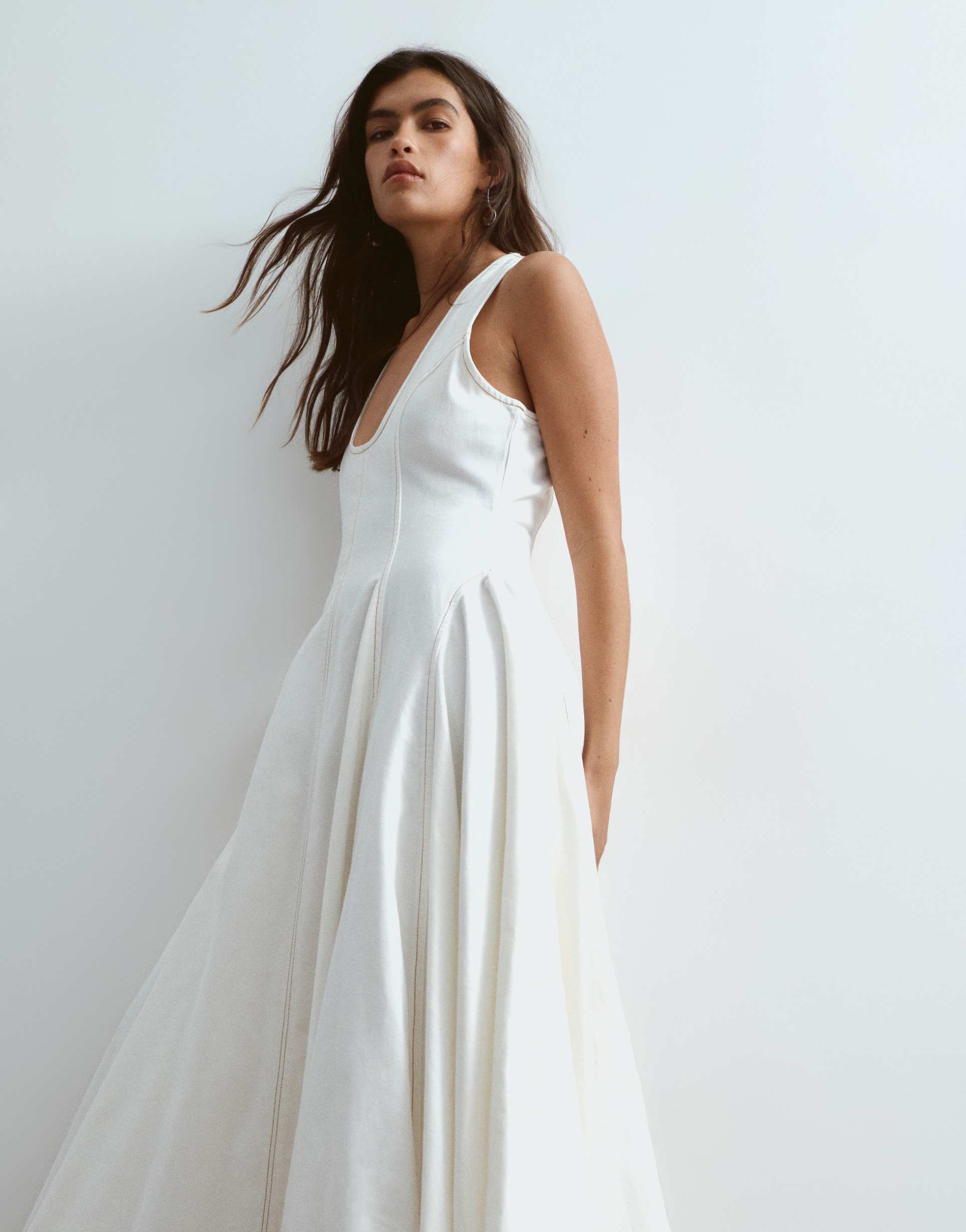 arrange drop neck denim pleated hanky hem maxi dress in bone