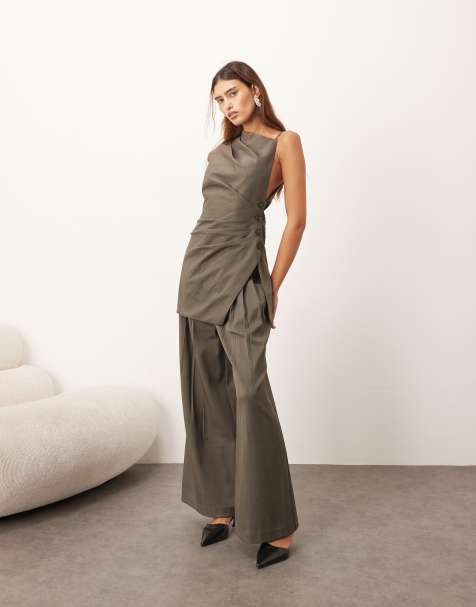 ARRANGE - Elegante asymmetrische top en geplooide broek met wijde pijpen in kaki - view 1