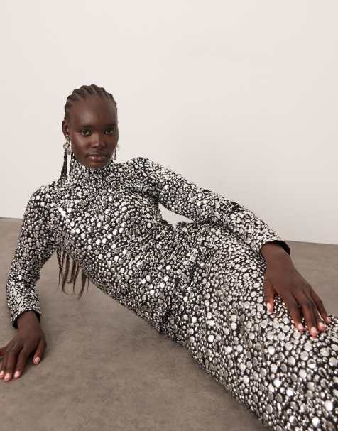 ARRANGE – Fakturowana zdobiona cekinami sukienka maxi z półgolfem i długimi rękawami - view 1