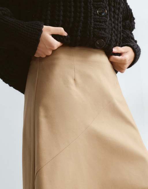ARRANGE - falda midi con paneles en camel, 3 de 5
