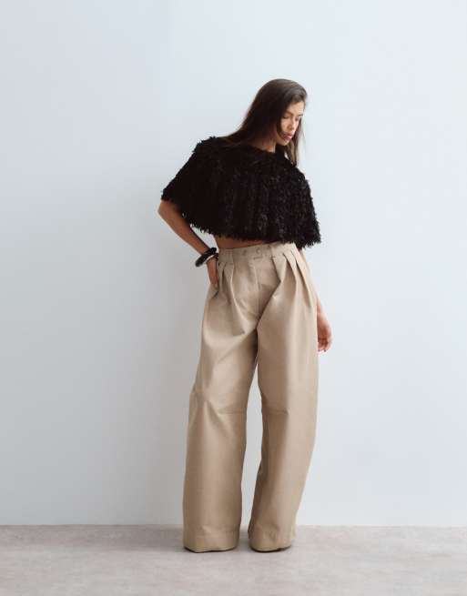 ARRANGE faux feather trapeze crop t-shirt in black, 2 of 4