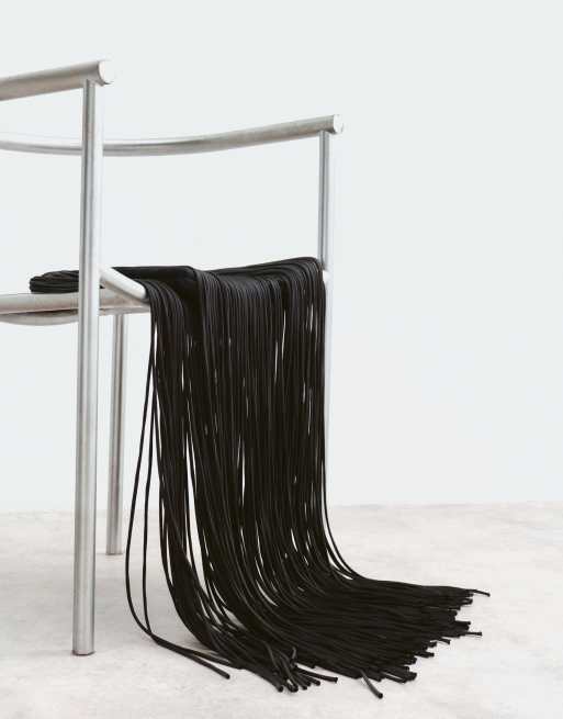 ARRANGE fringe clutch bag in black, 3 of 5