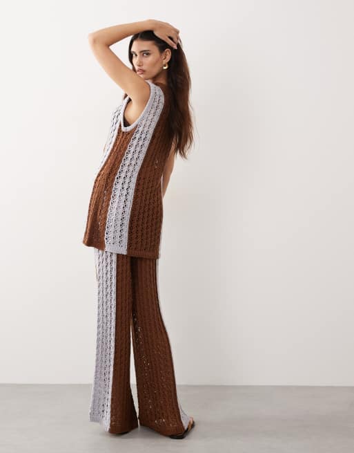 ARRANGE – Gehäkelte Hose in Braun mit blauen Kontraststreifen, Kombiteil, 2 von 5