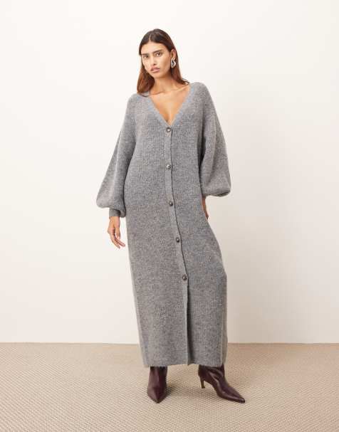 ARRANGE – Grå, stickad midiklänning med knäppning och ballongärmar - view 1