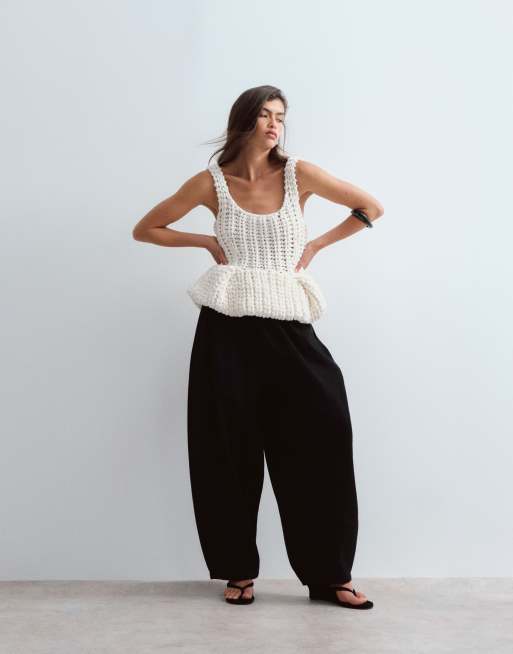 ARRANGE grovstickad handstickad peplum-topp i cream, 2 av 4
