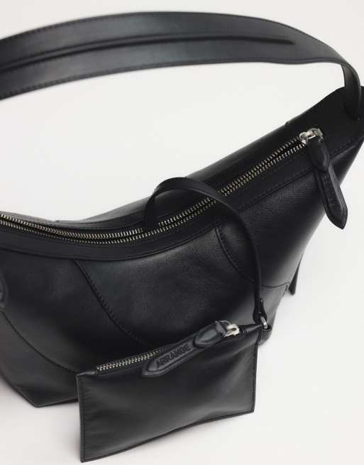 ARRANGE – Halbmondförmige Ledertasche in Schwarz, 5 von 6