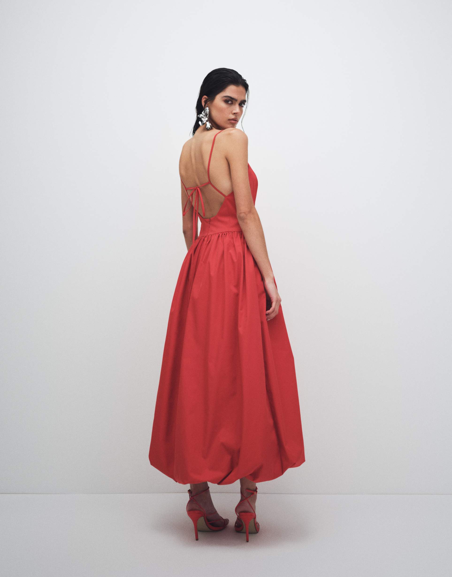 arrange high neck drop waist maxi dress with bubble hem in red