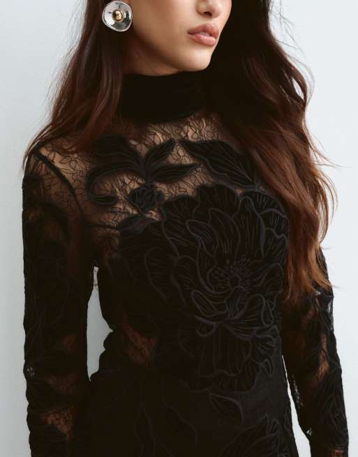 ARRANGE hochgeschlossenes Maxikleid aus Spitze mit floraler Samtapplikation in Schwarz, 5 von 5
