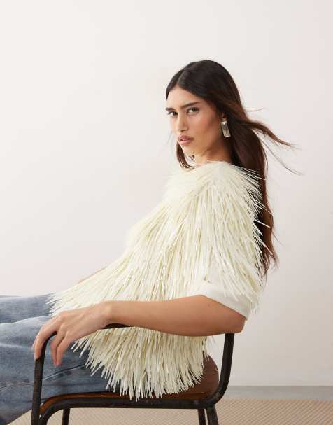 ARRANGE - Hvid T-shirt med stærke skuldre og gennemgående pailletudsmykninger - view 1