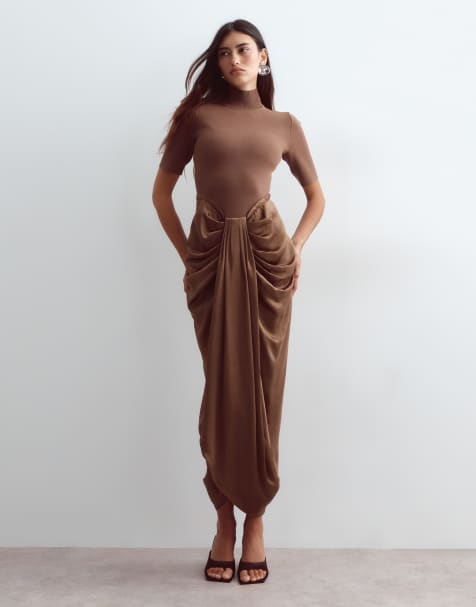 ARRANGE hybrid strikket overdel med draperet satin-nederdel midaxi-kjole i chocolate - view 1