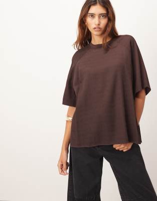 Arrange Hybrid Textured Raglan Tee In Brown