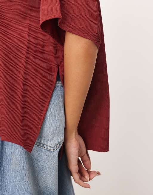 ARRANGE hybrid textured raglan tee in merlot, 3 of 4