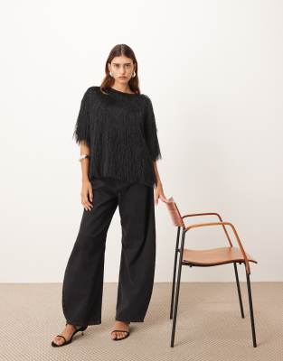 Arrange Hybrid Woven Fringe Top In Black