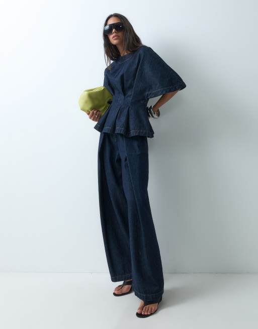 ARRANGE – Zestaw w kolorze indygo: top z denimu i spodnie z zakładkami, 2 z 5