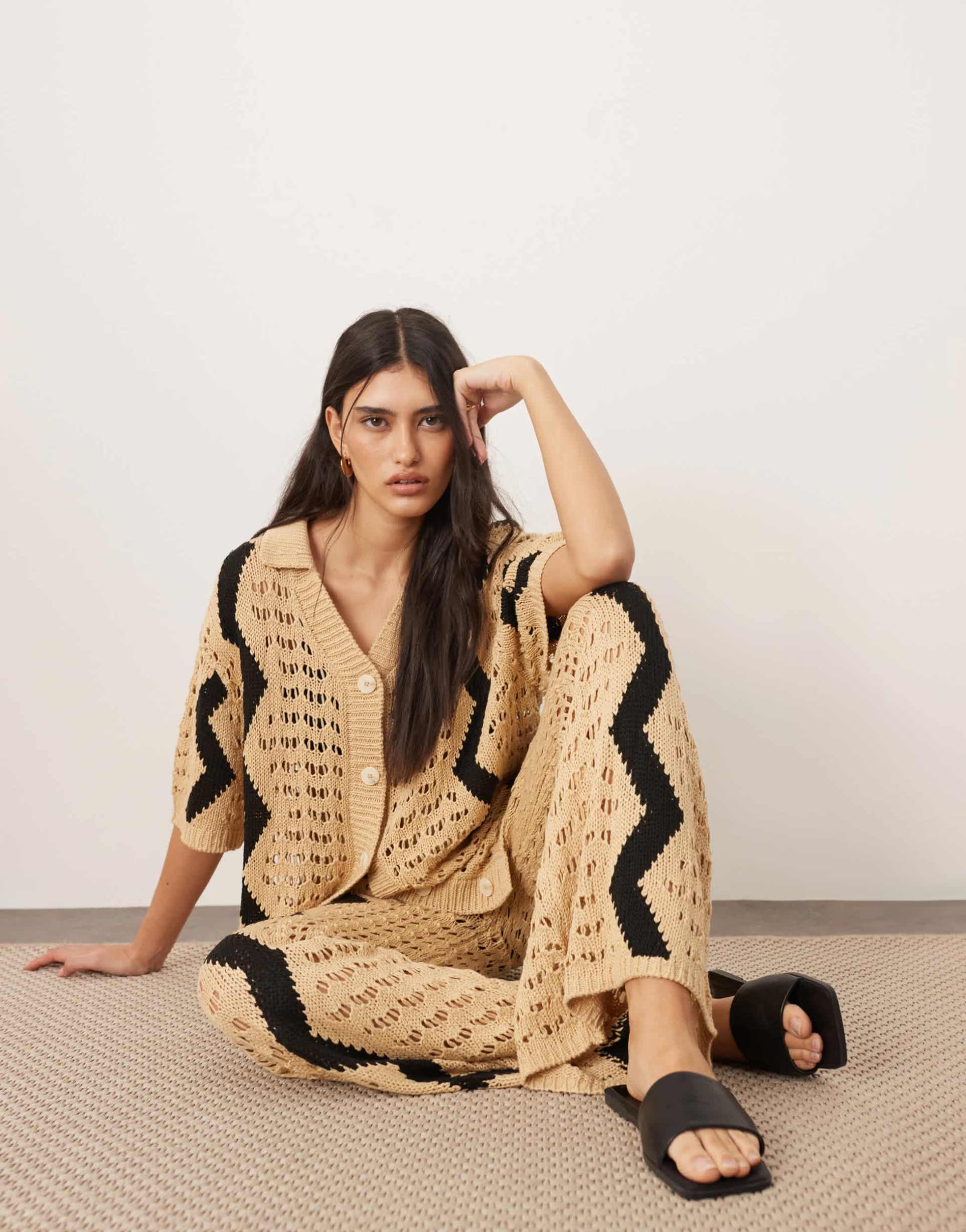 arrange knit oversized shirt with zig zag in camel - part of a set