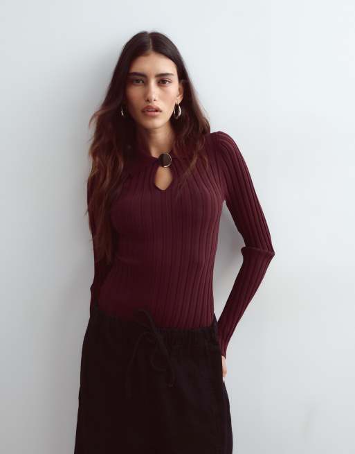 ARRANGE knitted ribbed bodysuit with oversized button in burgundy, 4 of 4