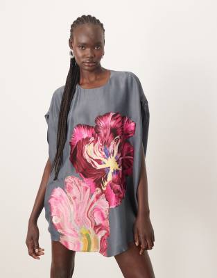ARRANGE - Kokon-Minikleid in Anthrazit mit verzerrter Blumenstickerei-Grau