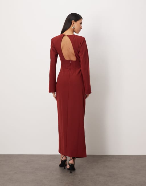 ARRANGE – Langärmliges, drapiertes Satin-Maxikleid in Merlot mit goldfarbenem Metallbesatz, 4 von 4