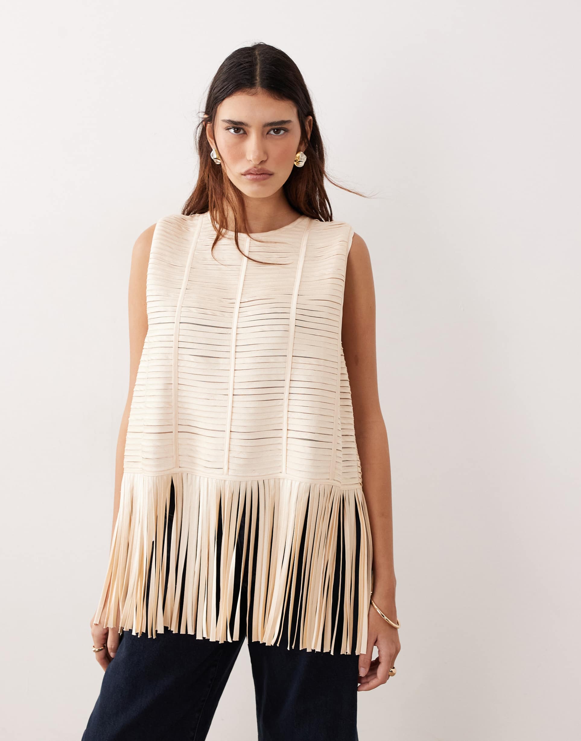 arrange lattice handwoven fringe hem t-shirt in light gold